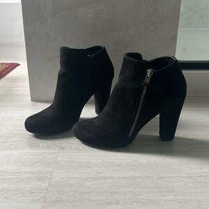 Swade booties